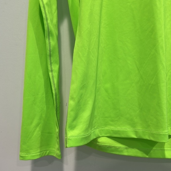 Under Armour Vibrant Lime Long Sleeve Base layer Activewear Top medium women’s - Picture 4 of 8